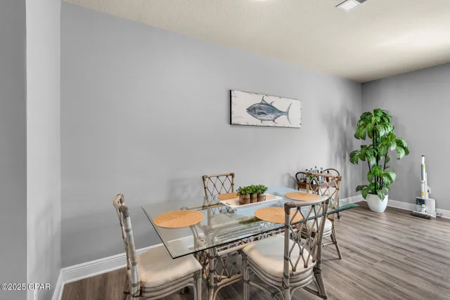 $2,200 | 8853 Brown Pelican Circle, Navarre, FL 32566