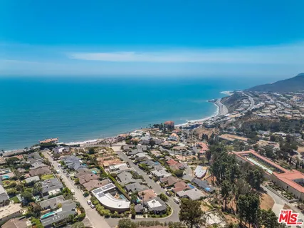 $3,959,000 | 17810 Sabbiadoro Way, Pacific Palisades, CA 90272
