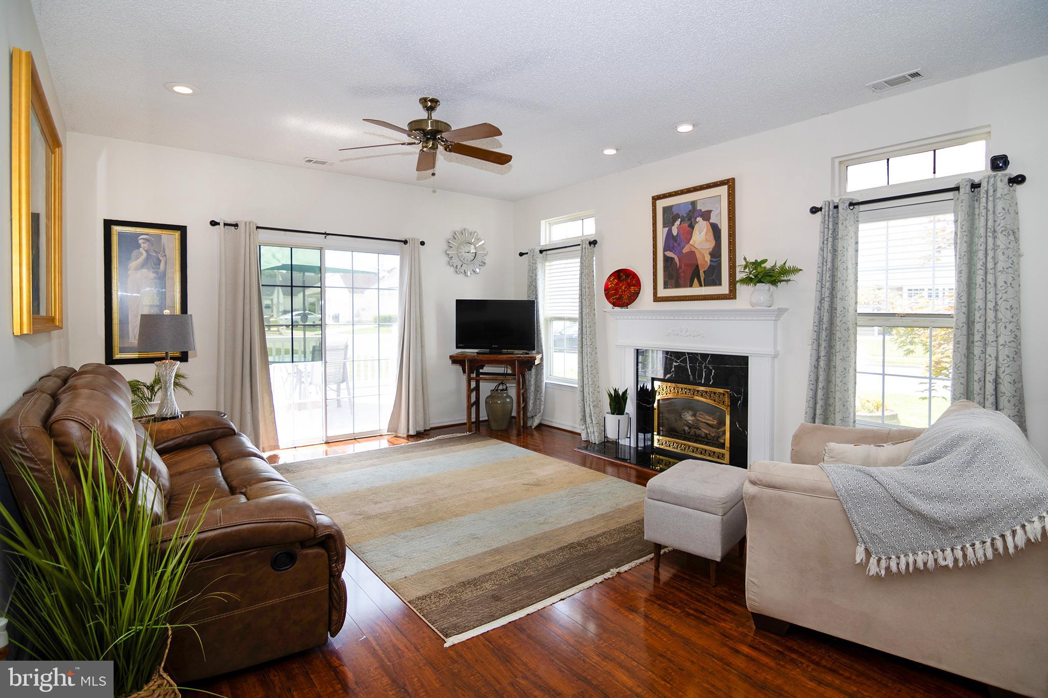 575 Riviera Drive Williamstown, NJ 08094 - Photo 11 of 46 Great Room
