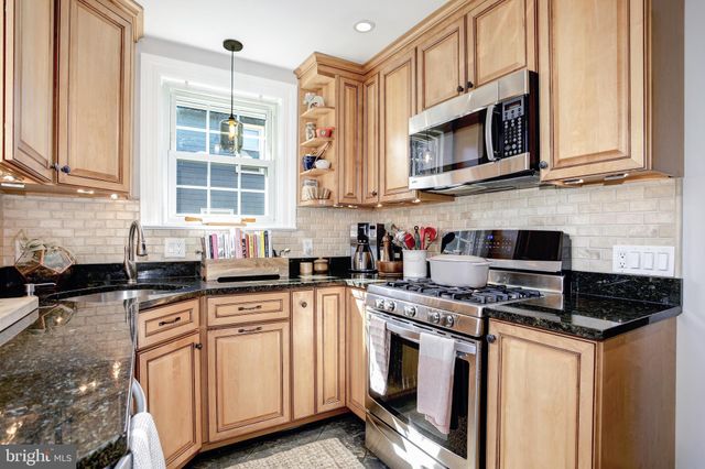 $1,150,000 | 219 East Howell Avenue, Alexandria, VA 22301