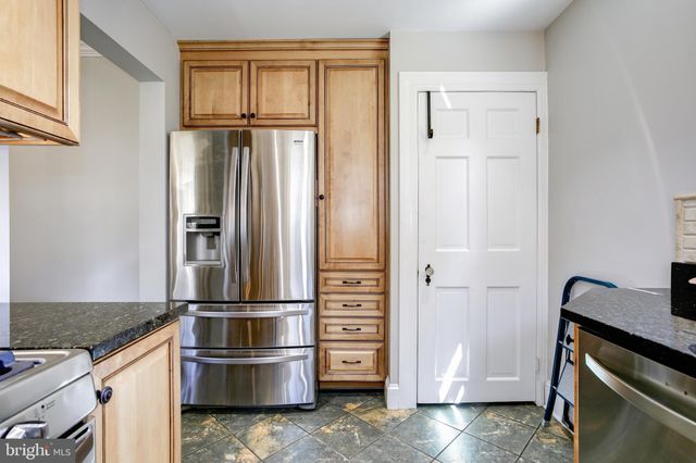 $1,150,000 | 219 East Howell Avenue, Alexandria, VA 22301