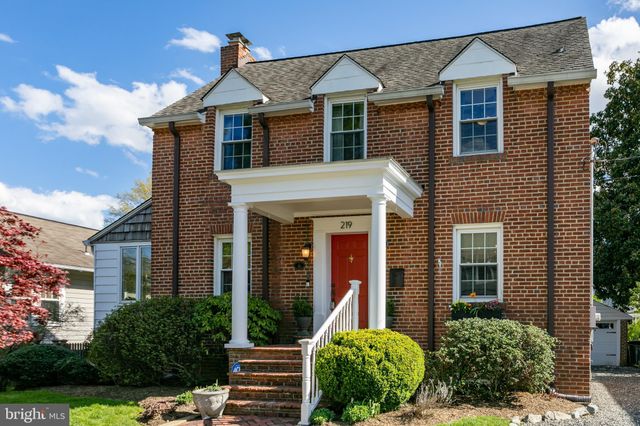 $1,150,000 | 219 East Howell Avenue, Alexandria, VA 22301