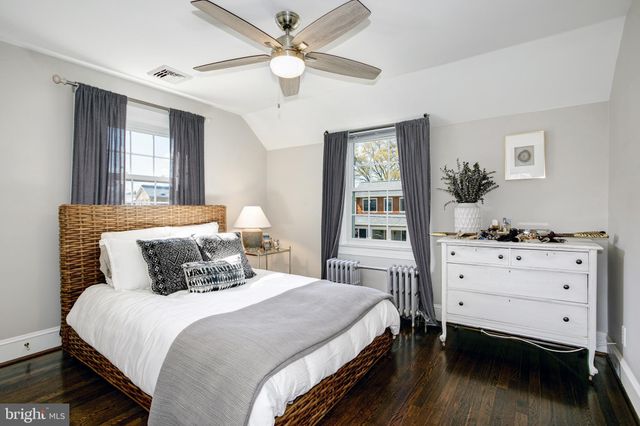 $1,150,000 | 219 East Howell Avenue, Alexandria, VA 22301