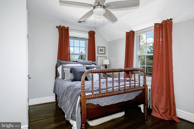 $1,150,000 | 219 East Howell Avenue, Alexandria, VA 22301