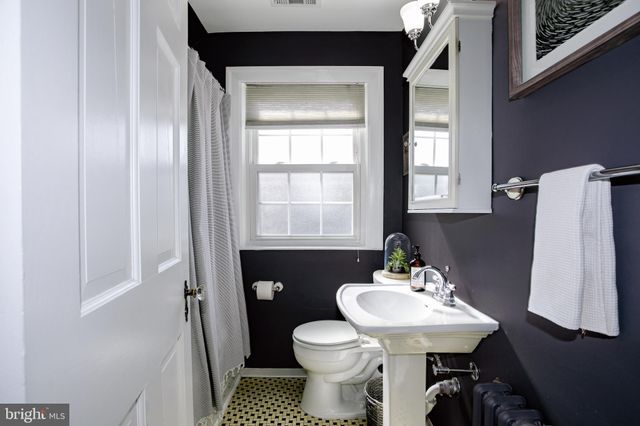 $1,150,000 | 219 East Howell Avenue, Alexandria, VA 22301