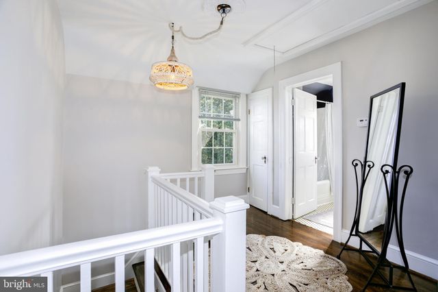 $1,150,000 | 219 East Howell Avenue, Alexandria, VA 22301