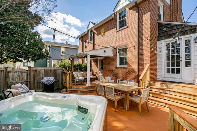 $1,150,000 | 219 East Howell Avenue, Alexandria, VA 22301