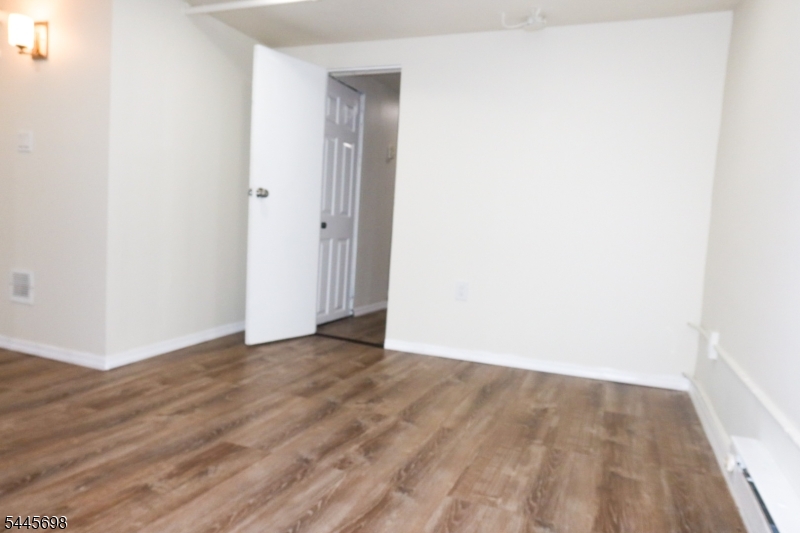 89 Van Riper Avenue, Unit 1 Clifton, NJ 07011 - Photo 28 of 38