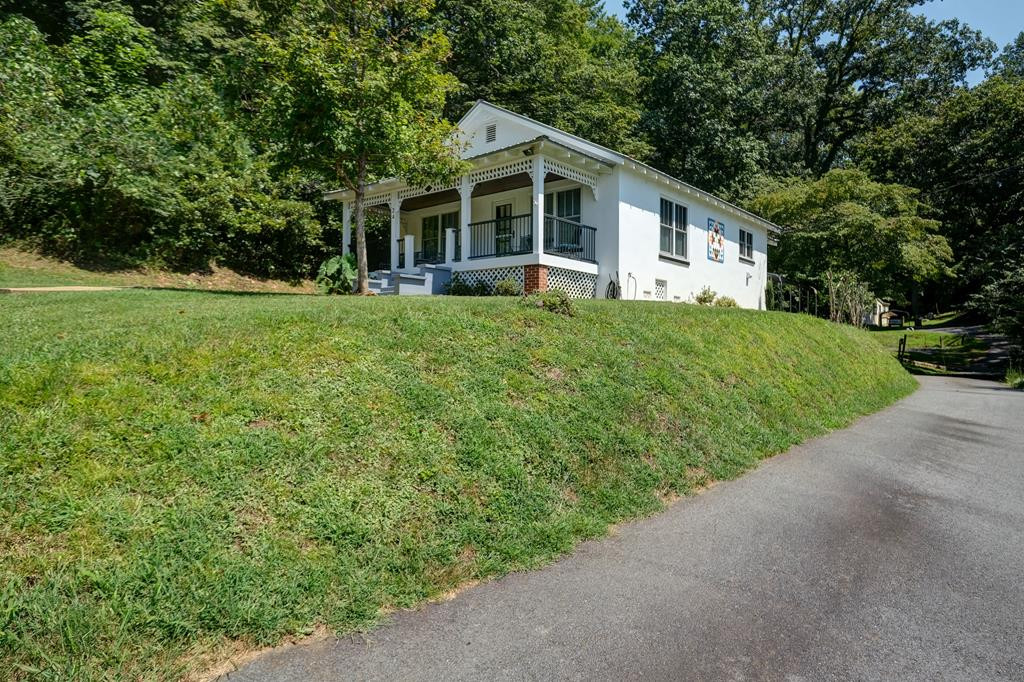24 Fox Street Murphy, NC 28906 - Photo 48 of 50 Gallery Image 48