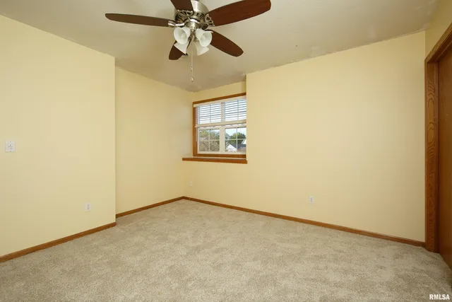 $3,250 | 4005 Raleigh Avenue, Bettendorf, IA 52722