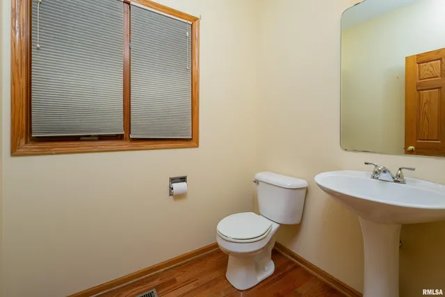 $3,250 | 4005 Raleigh Avenue, Bettendorf, IA 52722