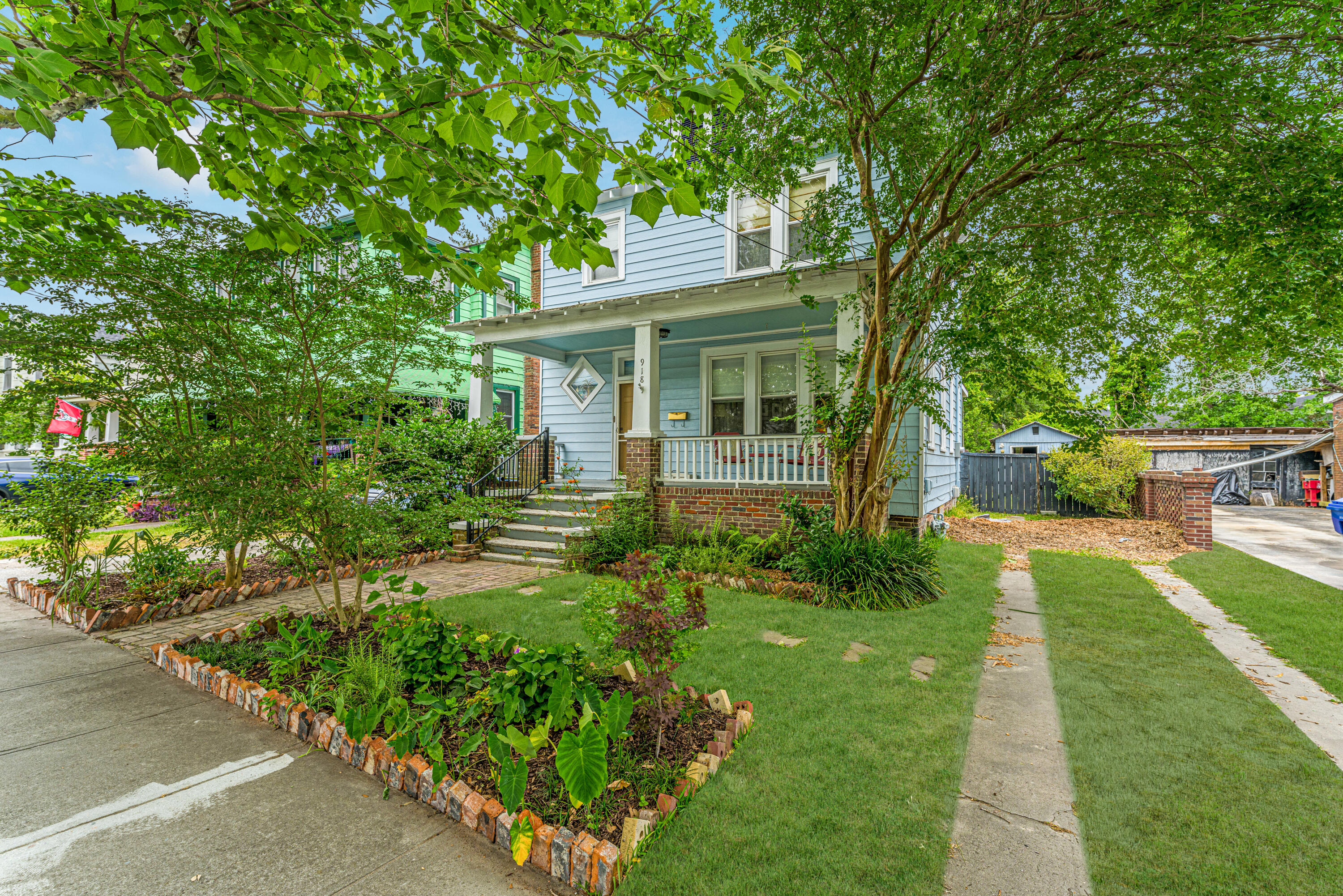 918 Rutledge Avenue Charleston, SC 29403 - Photo 2 of 31 918RutledgeAve03