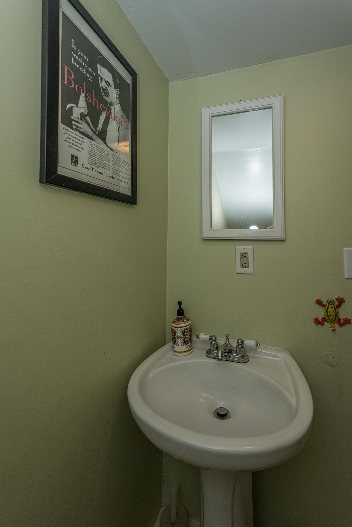 918 Rutledge Avenue Charleston, SC 29403 - Photo 25 of 31 918RutledgeAve37