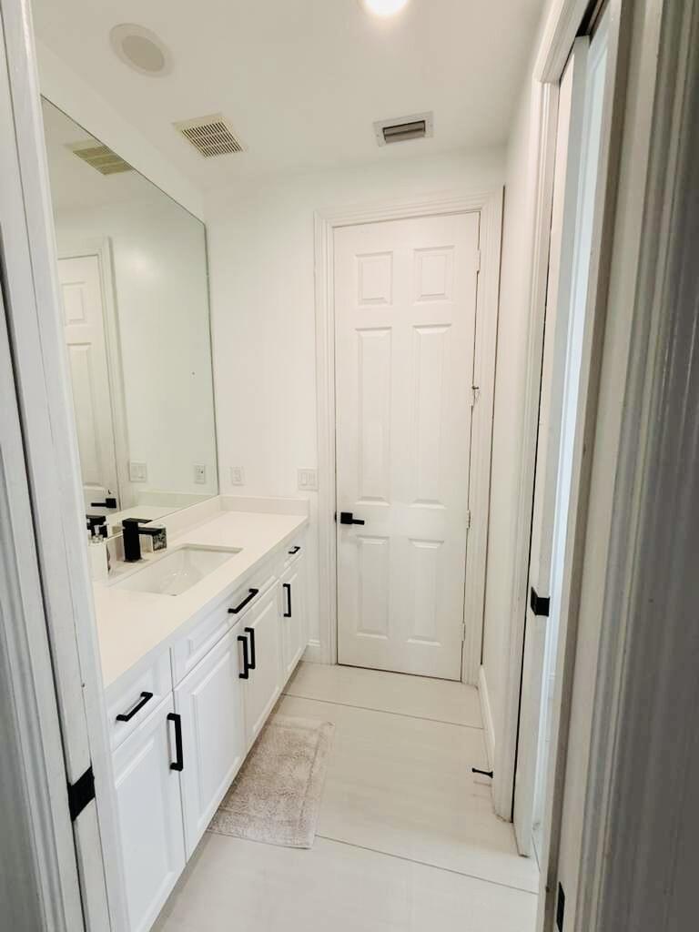 400 Southwest 15th Drive Boca Raton, FL 33432 - Photo 29 of 37 ea5fd7f3-6e95-4164-8381-538177ffdce6