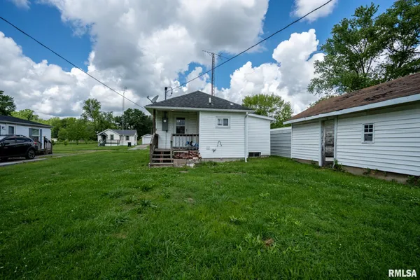 $52,900 | 210 Orchard Street, Zeigler, IL 62999