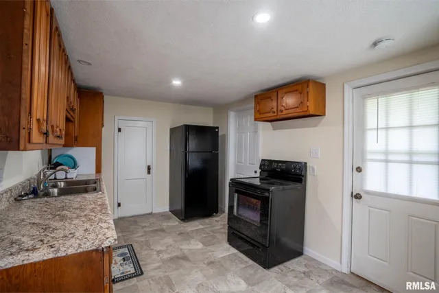 $52,900 | 210 Orchard Street, Zeigler, IL 62999