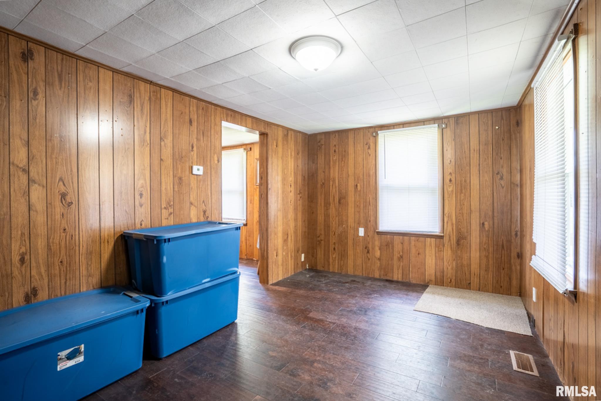 210 Orchard Street Zeigler, IL 62999 - Photo 9 of 14