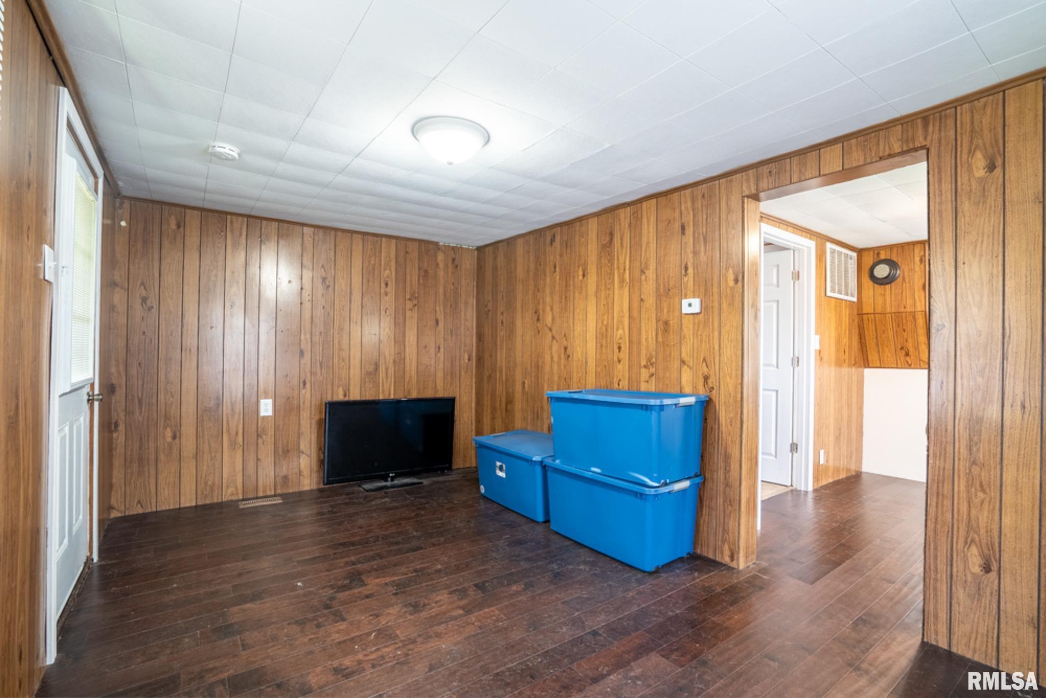 210 Orchard Street Zeigler, IL 62999 - Photo 10 of 14