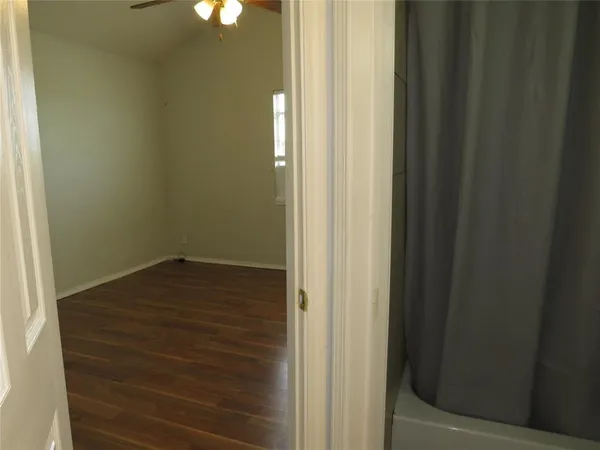 $1,800 | 4647 Bonnie Brae Street, Denton, TX 76226