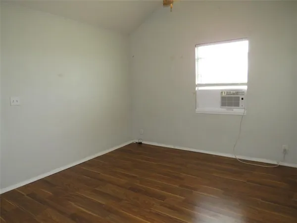 $1,800 | 4647 Bonnie Brae Street, Denton, TX 76226