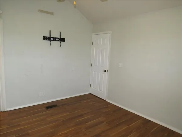 $1,800 | 4647 Bonnie Brae Street, Denton, TX 76226