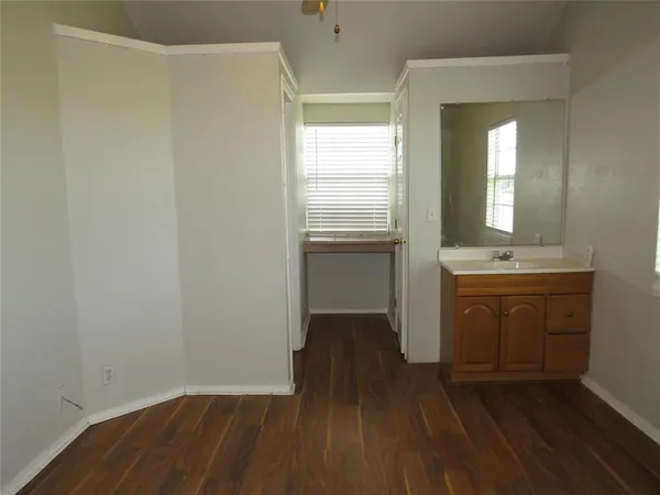 $1,800 | 4647 Bonnie Brae Street, Denton, TX 76226