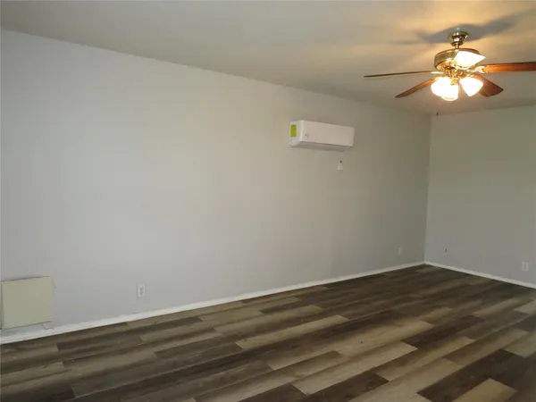 $1,800 | 4647 Bonnie Brae Street, Denton, TX 76226