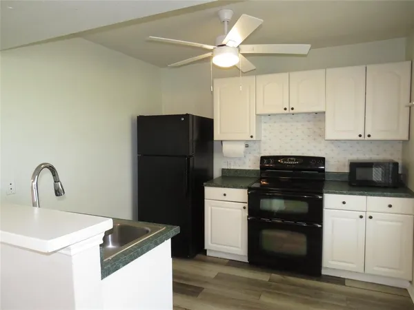 $1,800 | 4647 Bonnie Brae Street, Denton, TX 76226