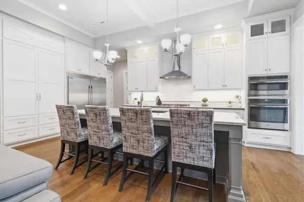 $1,149,950 | 3214 West 137th Street, Leawood, KS 66224