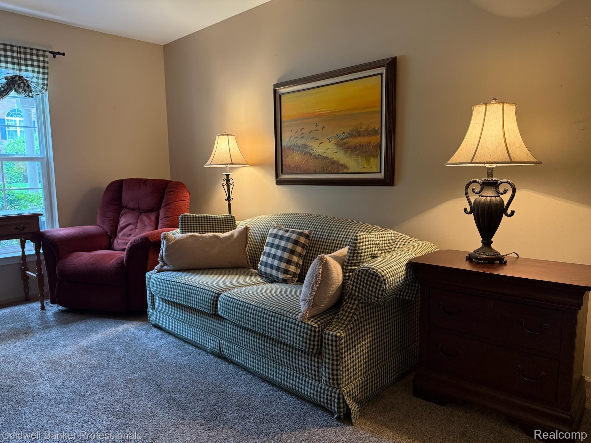 5349 Brookemonte Circle Rochester, MI 48306 - Photo 29 of 45 Living room with carpet
