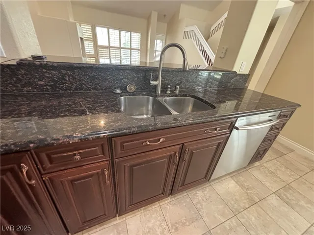 $2,650 | 7024 Bright Springs Court, Las Vegas, NV 89113