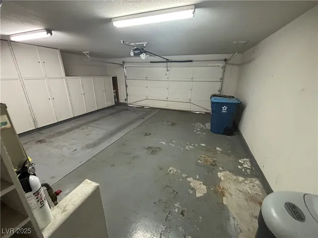 $2,650 | 7024 Bright Springs Court, Las Vegas, NV 89113