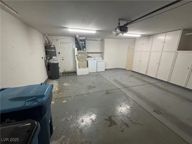 $2,650 | 7024 Bright Springs Court, Las Vegas, NV 89113