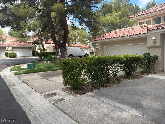 $2,650 | 7024 Bright Springs Court, Las Vegas, NV 89113