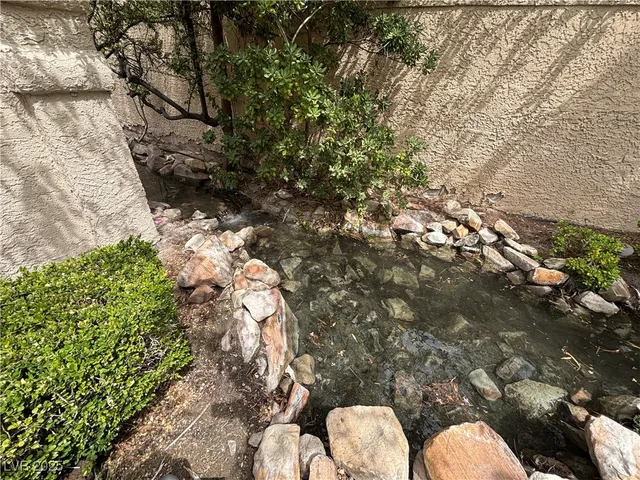 $2,650 | 7024 Bright Springs Court, Las Vegas, NV 89113