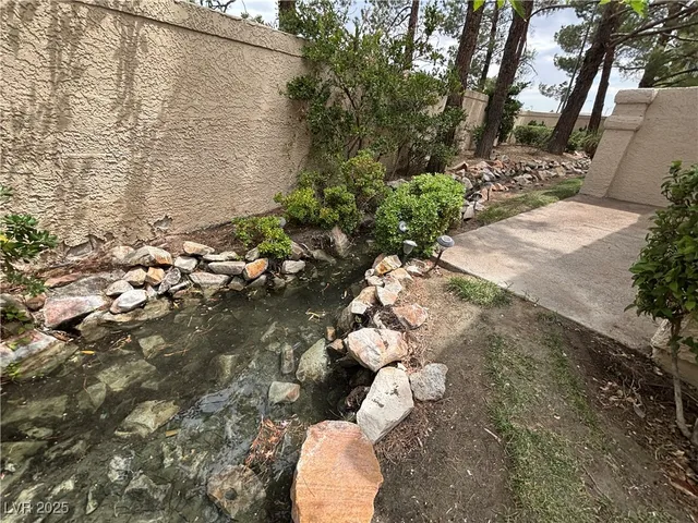 $2,650 | 7024 Bright Springs Court, Las Vegas, NV 89113