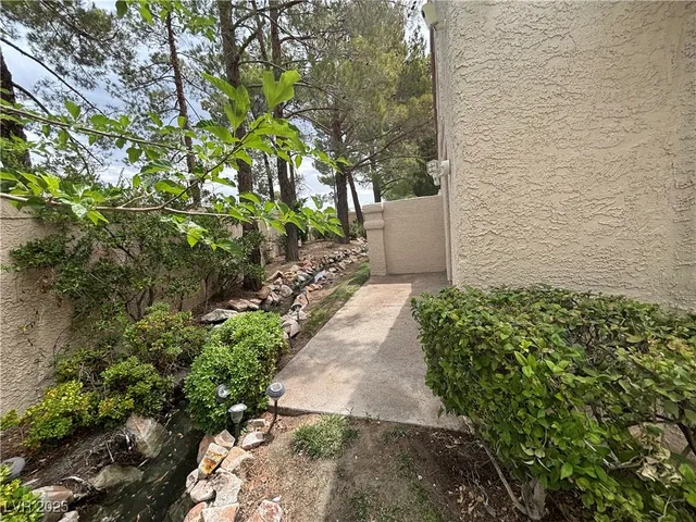 $2,650 | 7024 Bright Springs Court, Las Vegas, NV 89113