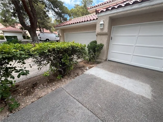 $2,650 | 7024 Bright Springs Court, Las Vegas, NV 89113