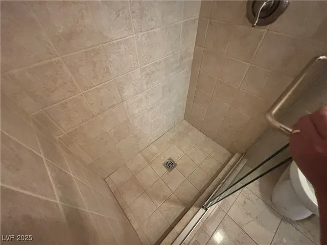 $2,650 | 7024 Bright Springs Court, Las Vegas, NV 89113