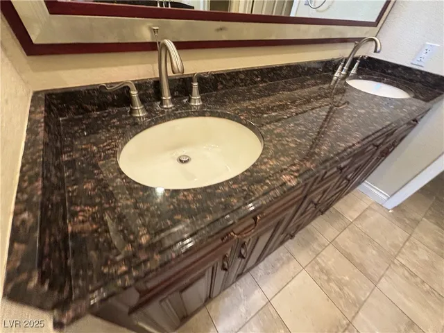 $2,650 | 7024 Bright Springs Court, Las Vegas, NV 89113