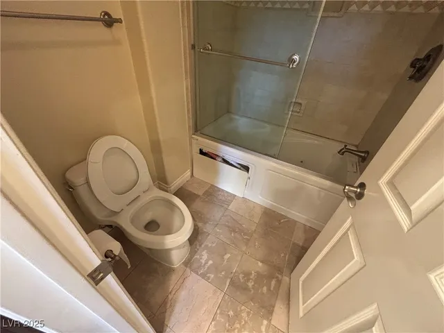 $2,650 | 7024 Bright Springs Court, Las Vegas, NV 89113