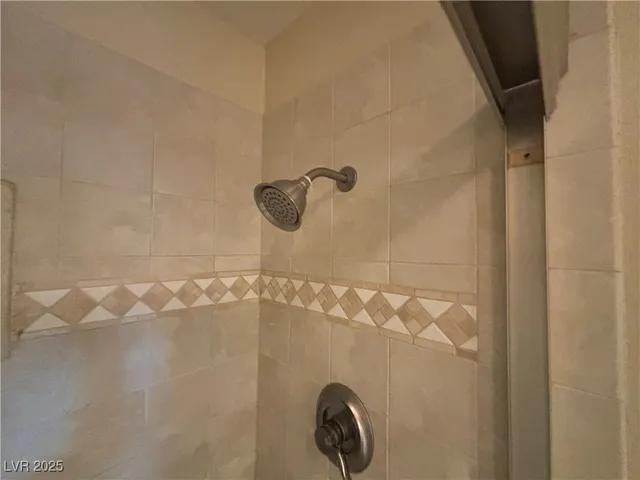 $2,650 | 7024 Bright Springs Court, Las Vegas, NV 89113