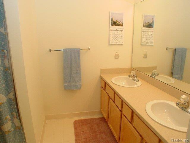 680 Cherry Grove Road, Unit 120 Canton, MI 48188 - Photo 12 of 17 Second Full Bath