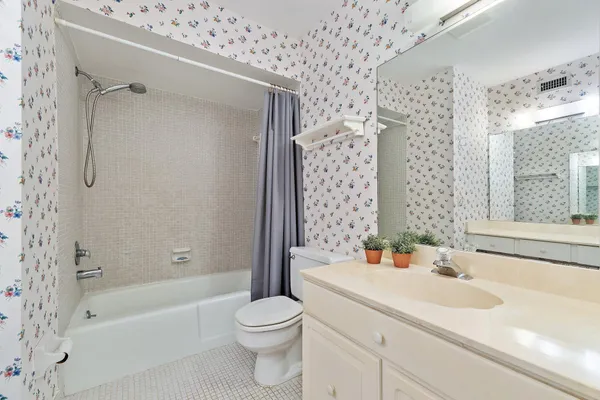 $245,000 | 175 Southeast St Lucie Boulevard, Unit E156, Stuart, FL 34996