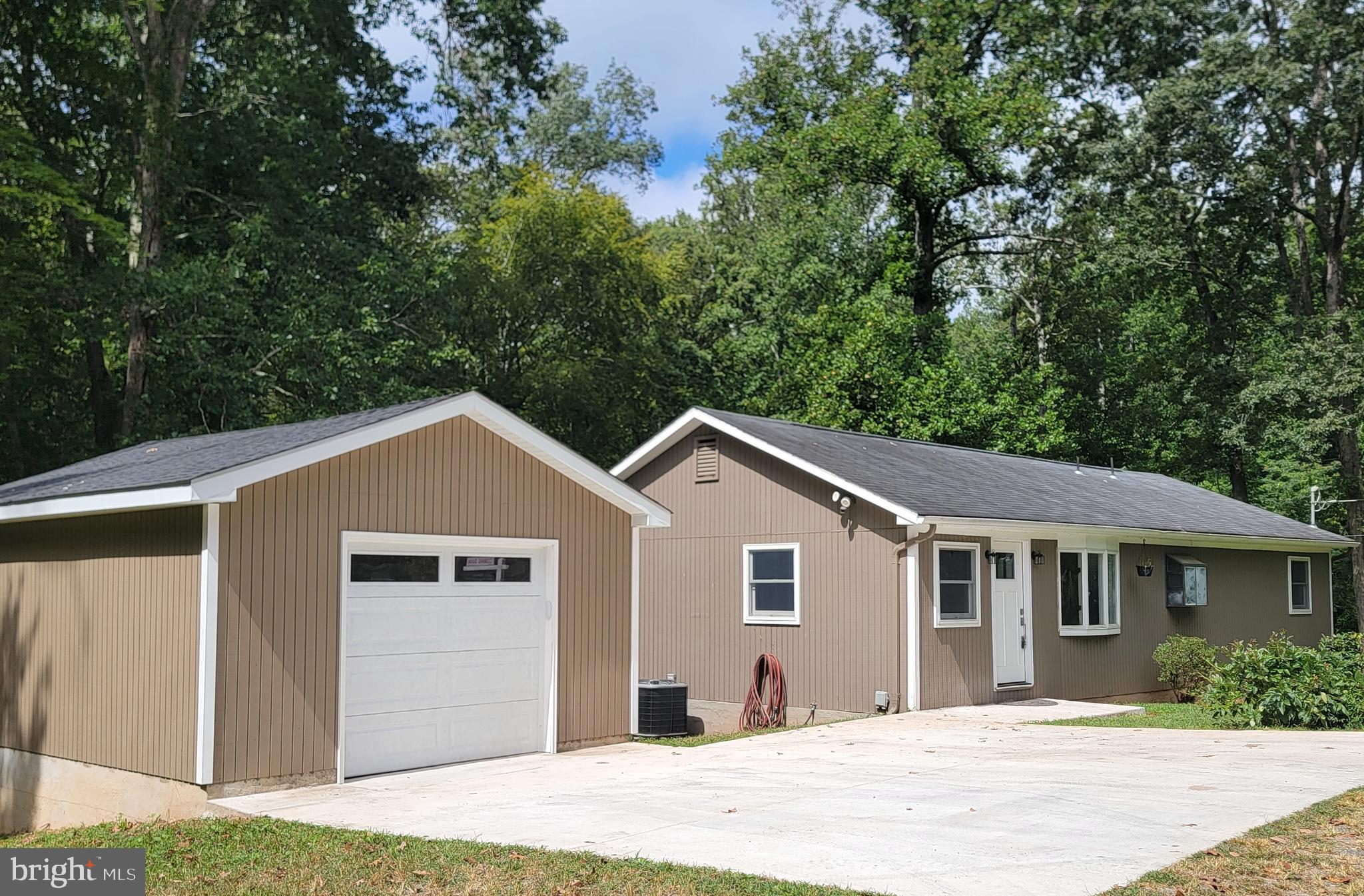 12050 Lester Road Manassas, VA 20112 - Photo 13 of 60 Gallery Image 13