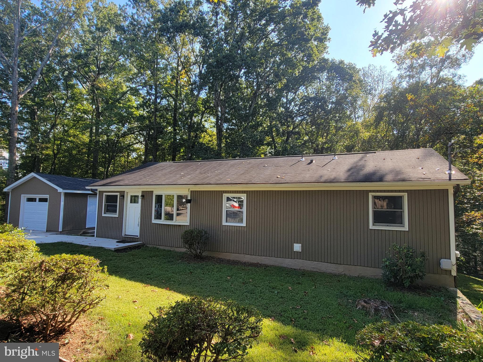 12050 Lester Road Manassas, VA 20112 - Photo 4 of 60 Gallery Image 4