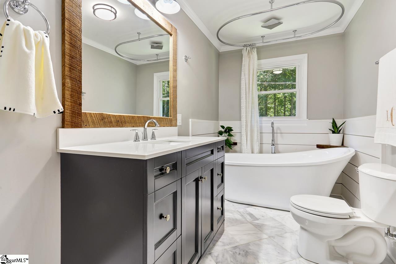 6725 Mountain View Road Taylors, SC 29687 - Photo 13 of 34
