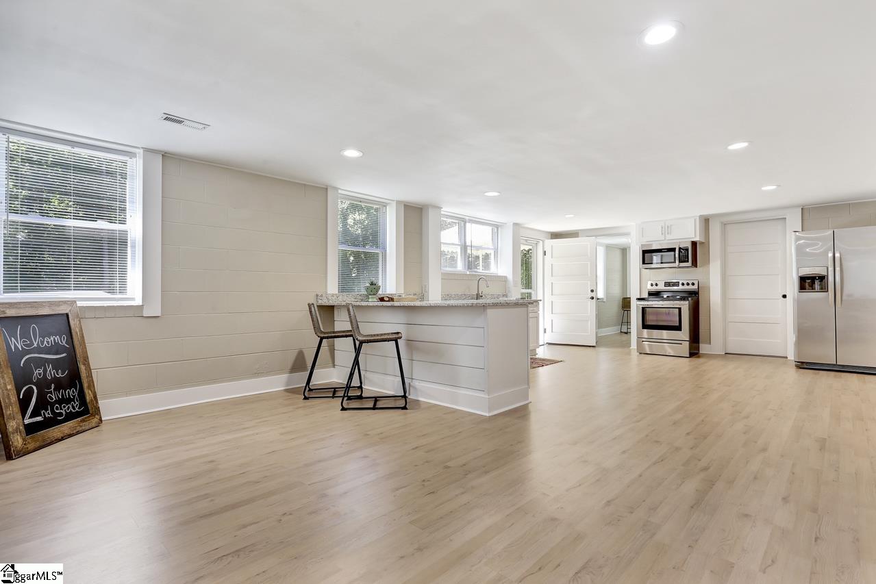 6725 Mountain View Road Taylors, SC 29687 - Photo 27 of 34