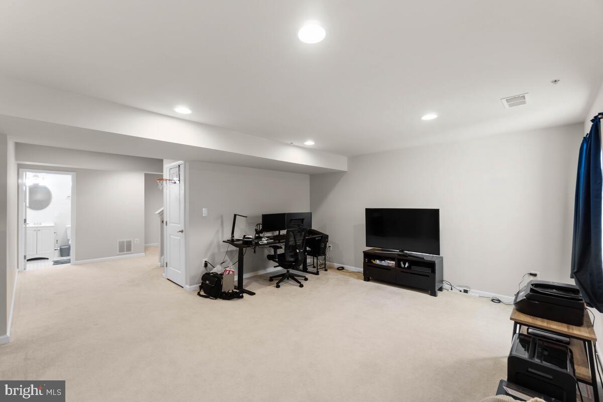 5636 Country Farm Road White Marsh, MD 21162 - Photo 36 of 47 Gallery Image 36