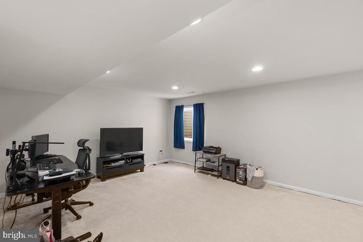5636 Country Farm Road White Marsh, MD 21162 - Photo 38 of 47 Gallery Image 38